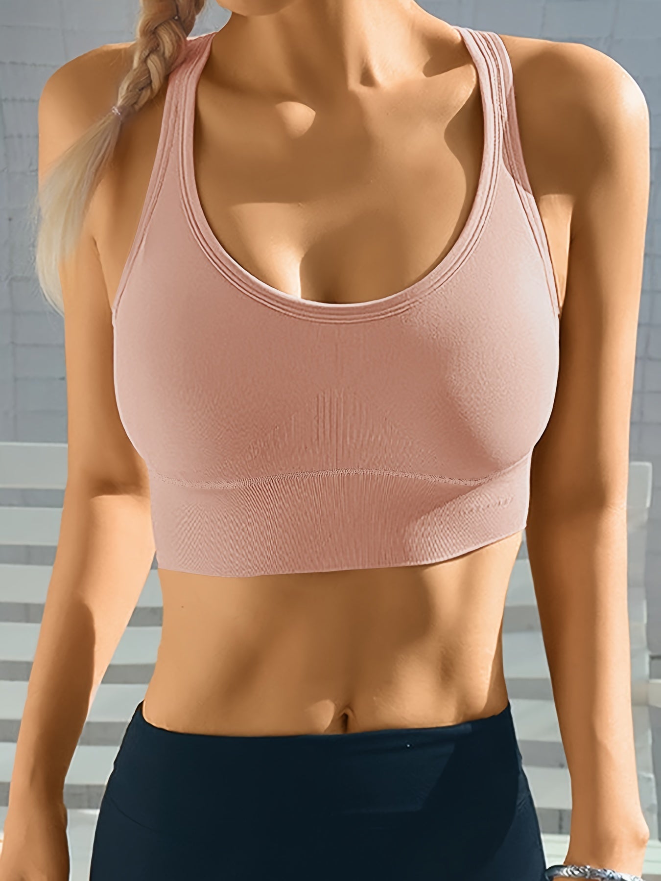 Wireless Sports Bra, Comfortable & Shockproof Push-Up Design