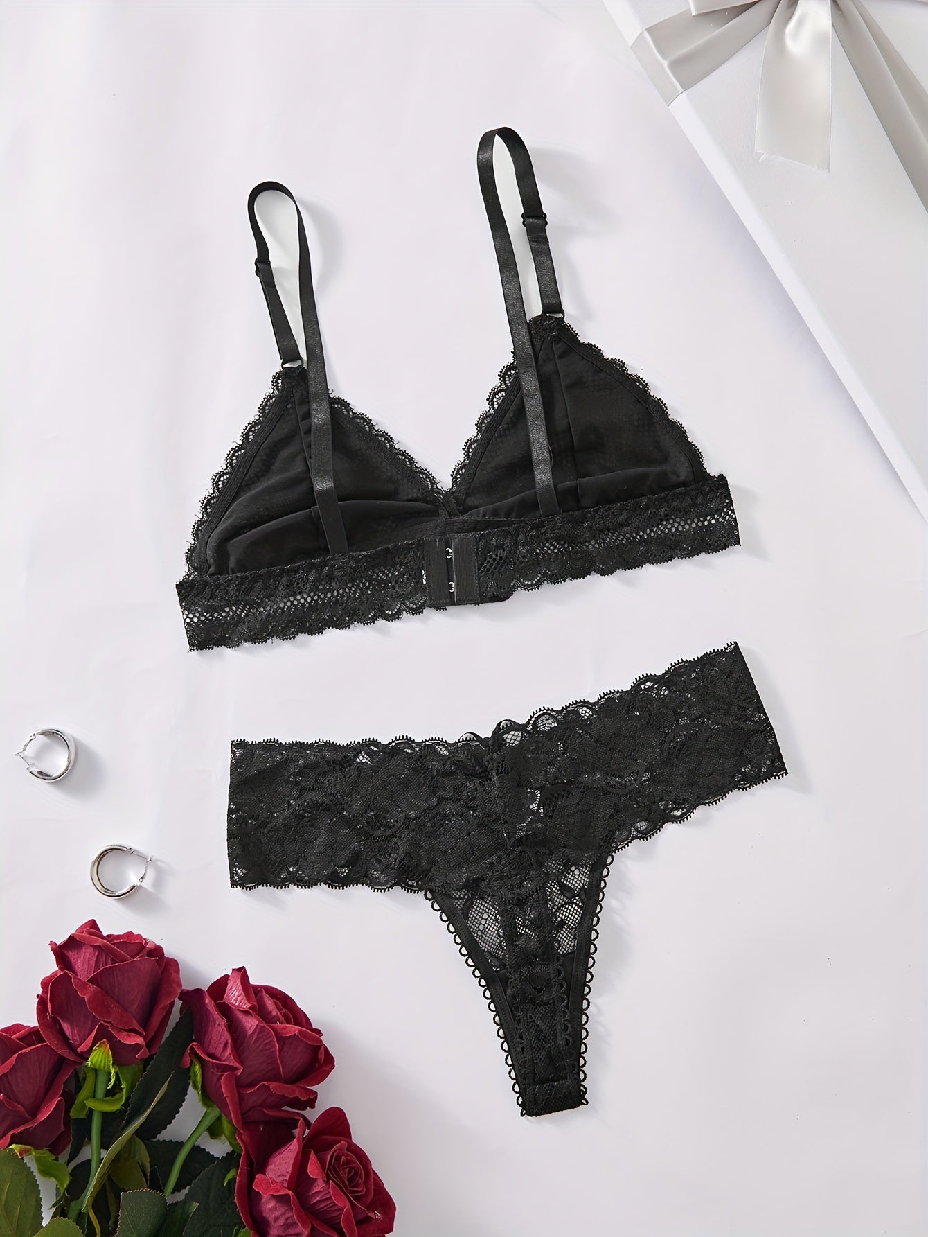 Elegant Lace Lingerie Set - Wireless Bra & Non-Transparent Panties